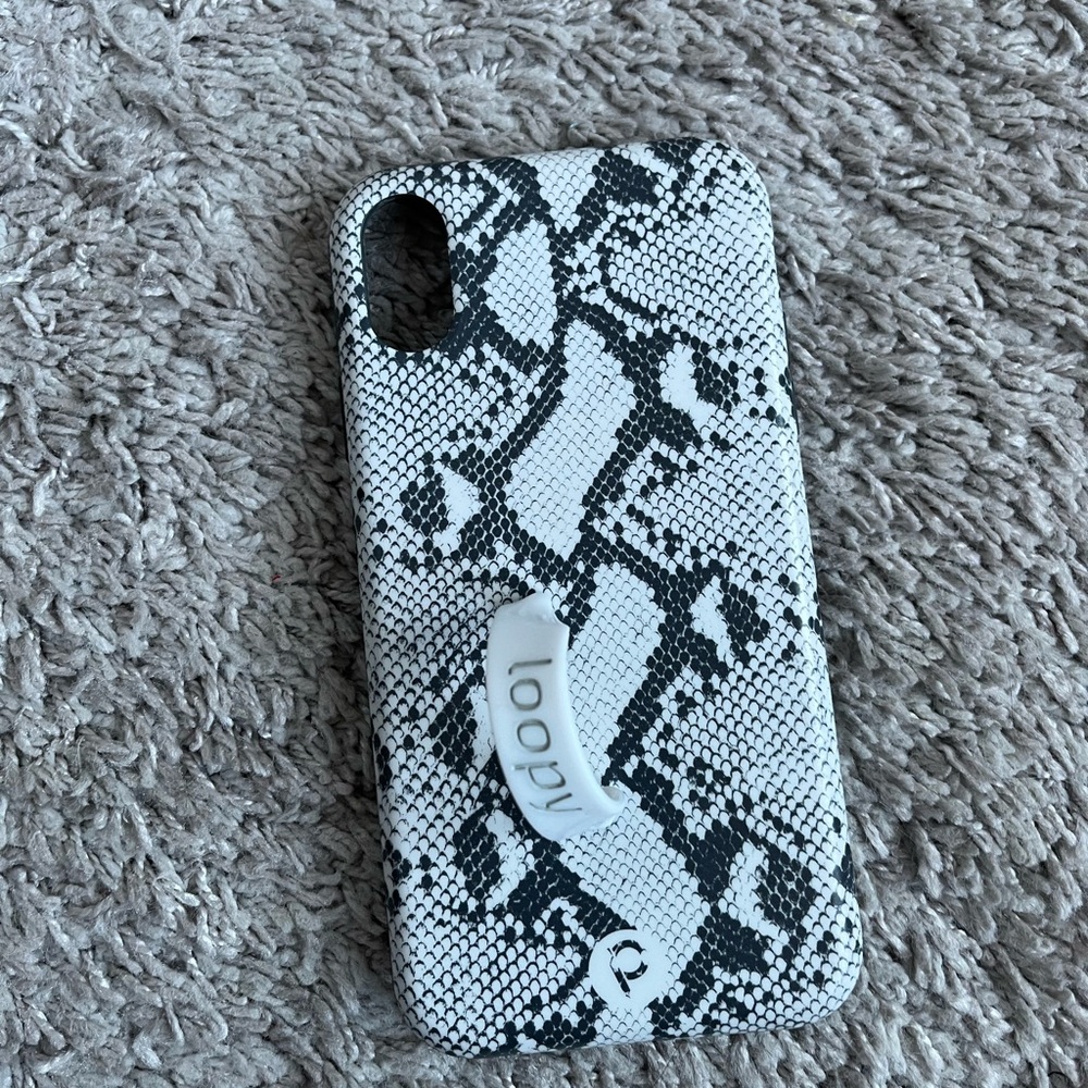 Loopy case for XR iPhone white and black snakeskin print